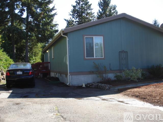3 BR, 2 BA Apartment 12613 NE 190th St, Bothell, WA 98011