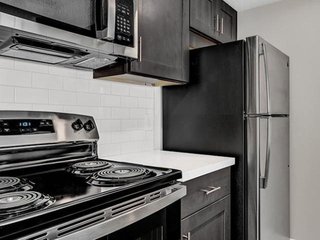3 BR, 2 BA Apartment 12702 University Club Drive Unit 12814201, Tampa, FL 33612