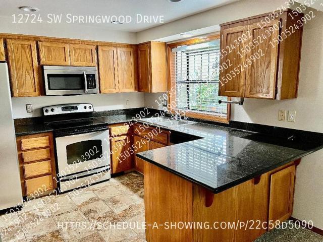 3 BR, 2 BA Apartment 12724 SW Springwood Drive, Tigard, OR 97223