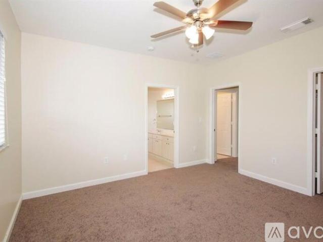 3 BR, 2 BA Apartment 1278 Sebring Circle, Elgin, IL 60120