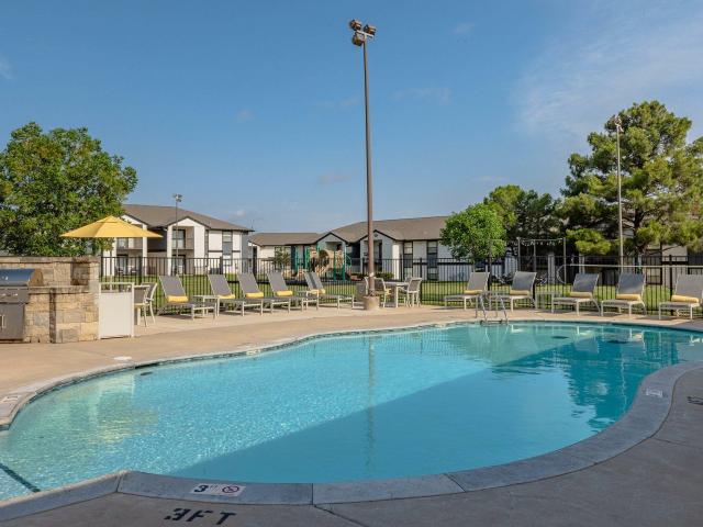 3 BR, 2 BA Apartment 12821 Stratford Dr Unit 78, Oklahoma City, OK 73120