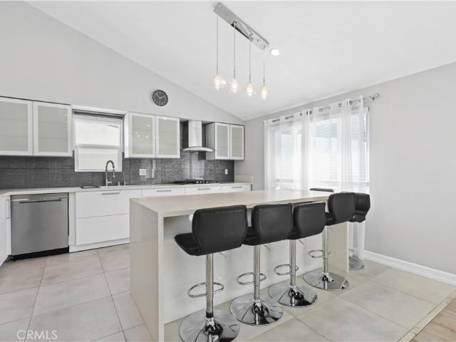 3 BR, 2 BA Apartment 12835 Titian Avenue, Granada Hills, CA 91344