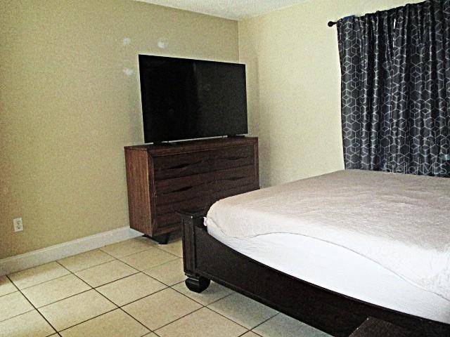 3 BR, 2 BA Apartment 12932 81st Avenue, Seminole, FL 33776
