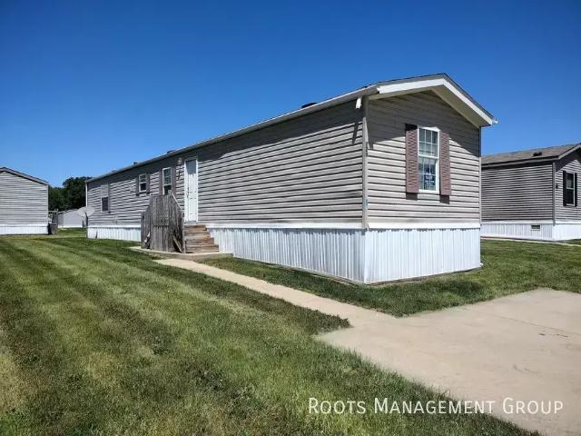 3 BR, 2 BA Apartment 129 Pine Bluff Rd Flint, MI 48504