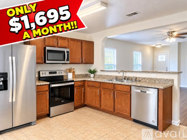 3 BR, 2 BA Apartment 13002 Napoli Valle, San Antonio, TX 78253