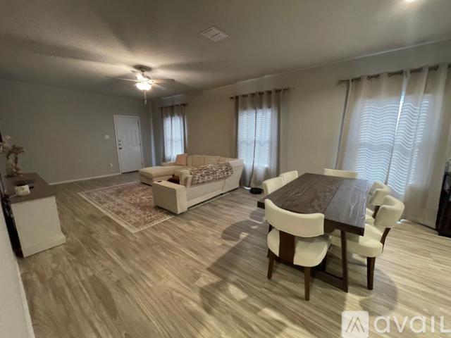 3 BR, 2 BA Apartment 13036 Heathers Sun, Saint Hedwig, TX 78152