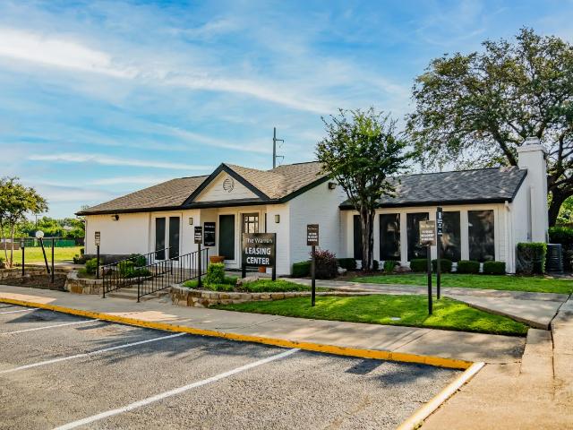 3 BR, 2 BA Apartment 13030 Audelia Road Unit 2162, Dallas, TX 75243