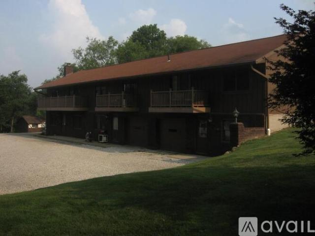3 BR, 2 BA Apartment 1304 Steese Road Uniontown Ohio 44685, Unit 1304, Uniontown, OH 44685