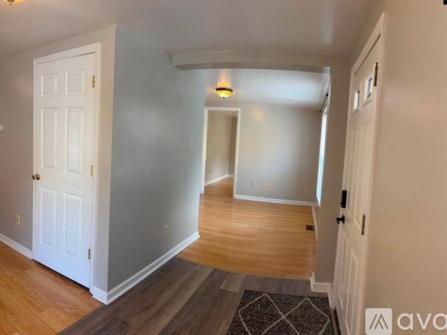 3 BR, 2 BA Apartment 130 Robinson Alley, Unit A, Pikeville, KY 41501
