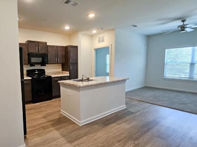 3 BR, 2 BA Apartment 1314 Donald Lee Hollowell Pkwy NW Unit 2314, Atlanta, GA 30318
