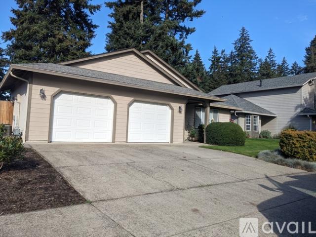 3 BR, 2 BA Apartment 13204 Northeast 46th Street, Vancouver, WA 98682