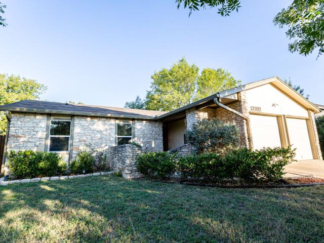 3 BR, 2 BA Apartment 13202 Rampart Street, Austin, TX 78727