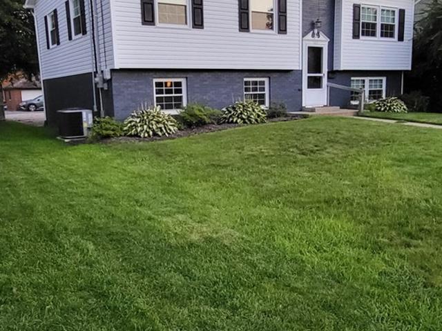 3 BR, 2 BA Apartment 1321 Corporation Street, Beaver, PA 15009