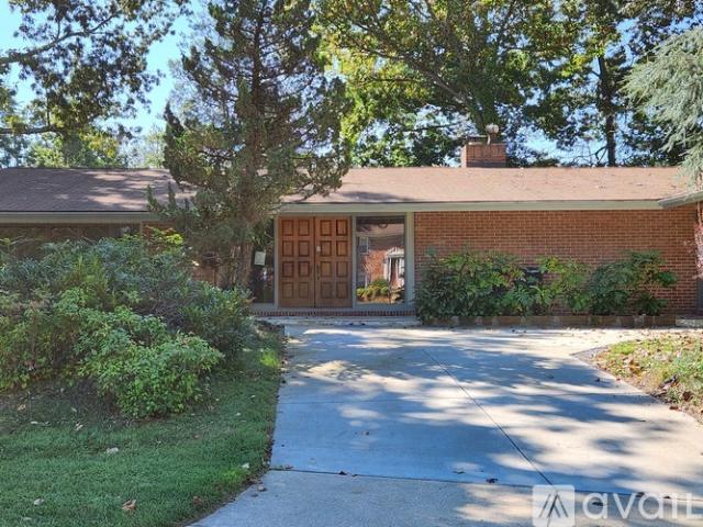 3 BR, 2 BA Apartment 13231 Lenfant Dr, Fort Washington, MD 20744
