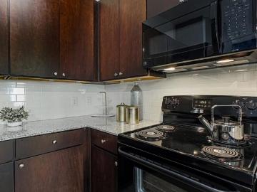 3 BR, 2 BA Apartment 13257 Court Place Unit 1 13303, Burnsville, MN 55337
