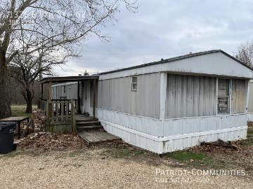 3 BR, 2 BA Apartment 1305 N Floyd St, Jonesboro, AR 72401