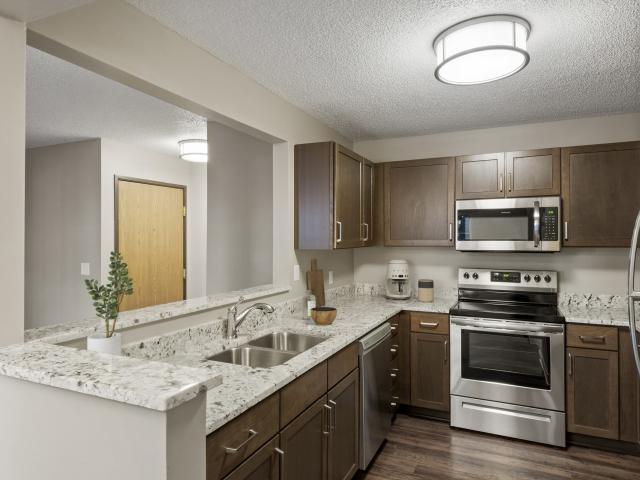 3 BR, 2 BA Apartment 13301 Maple Knoll Way Unit 1507, Osseo, MN 55369