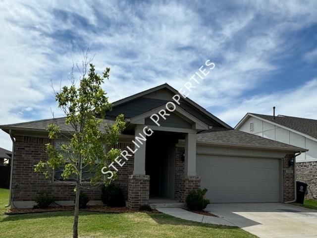 3 BR, 2 BA Apartment 13321 Collins Avenue, Piedmont, OK 73078