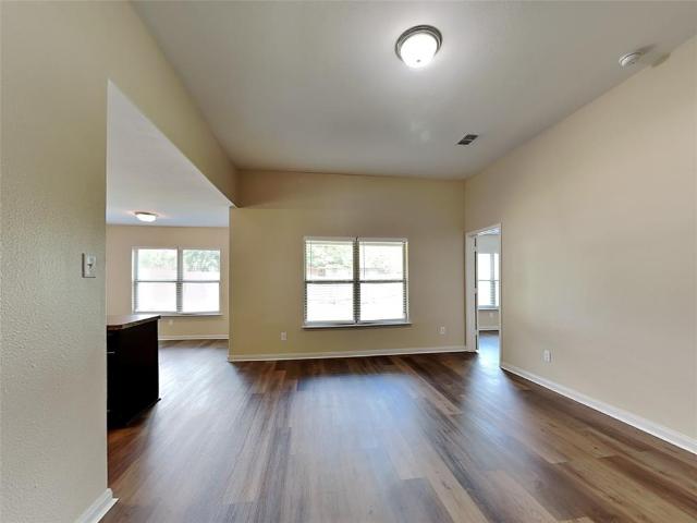 3 BR, 2 BA Apartment 1334 Barrel Drive, Dallas, TX 75253