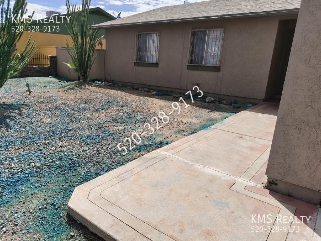3 BR, 2 BA Apartment 1346 S Lynx Dr, Tucson, AZ 85713