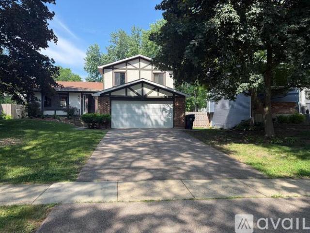 3 BR, 2 BA Apartment 134 South Berteau Avenue, Bartlett, IL 60103