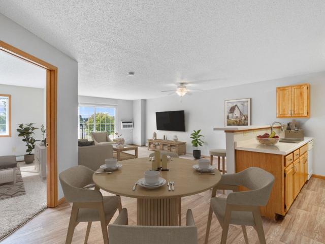 3 BR, 2 BA Apartment 13600 Commerce Boulevard Unit 0307, Rogers, MN 55374