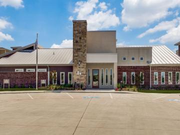 3 BR, 2 BA Apartment 2400 South Hampton Road Unit 7101, Red Oak, TX 75154