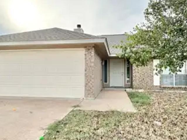 3 BR, 2 BA Apartment 2409 Huckleberry Dr, Killeen, TX 76549