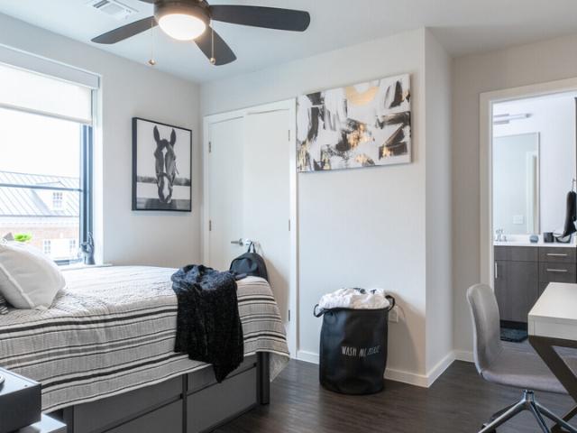 3 BR, 2 BA Apartment 2410 San Gabriel St, Austin, TX 78705
