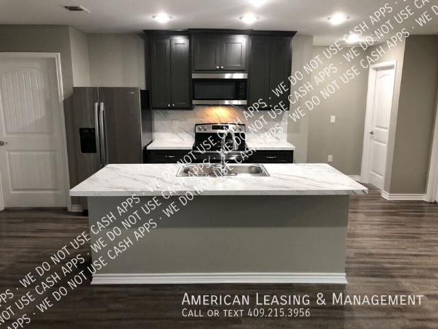 3 BR, 2 BA Apartment 241 S 2nd Street, Huntington, TX 75949