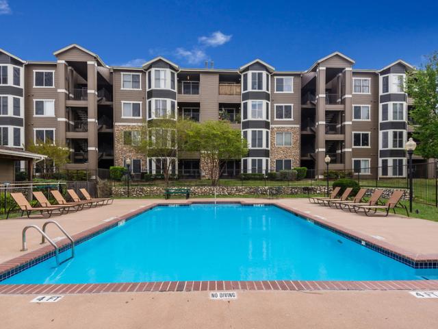 3 BR, 2 BA Apartment 2431 E Riverside Dr #421, Austin, TX 78741