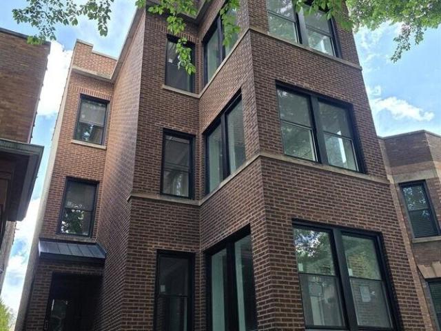 3 BR, 2 BA Apartment 2442 West Wilson Ave, Chicago, IL 60625
