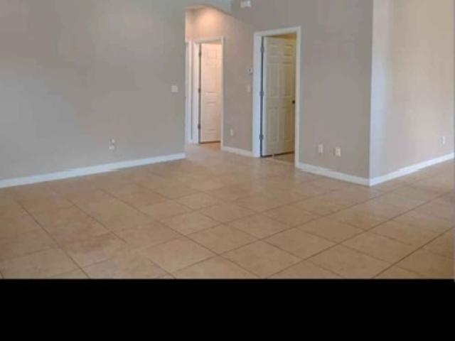 3 BR, 2 BA Apartment 2448 Blackburn Circle, Cape Coral, FL 33991