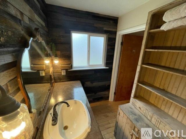 3 BR, 2 BA Apartment 248 South 600 East, St. George, UT 84770
