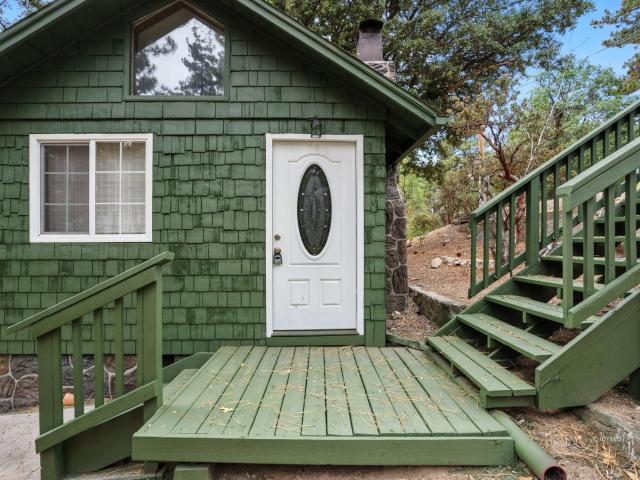 3 BR, 2 BA Apartment 24990 Marion Ridge Drive, Idyllwild, CA 92549