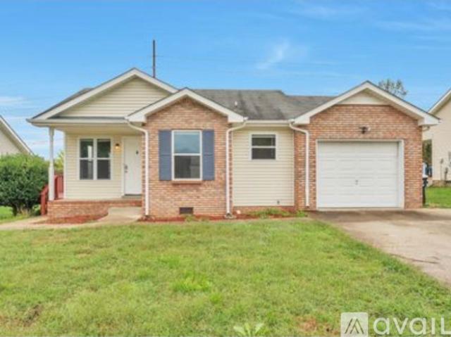 3 BR, 2 BA Apartment 250 Grassmire Drive, Clarksville, TN 37042