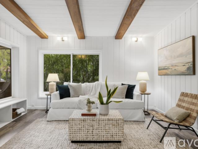 3 BR, 2 BA Apartment 250 Leland Ave, Palo Alto, CA 94306
