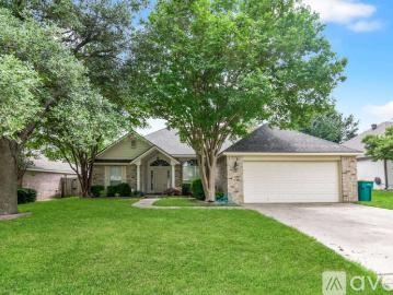 3 BR, 2 BA Apartment 2511 Kingsbury Dr, Temple, TX 76502