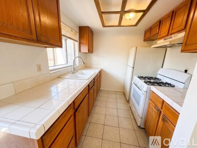 3 BR, 2 BA Apartment 2514 Fairmount Ave, Unit B, San Diego, CA 92105
