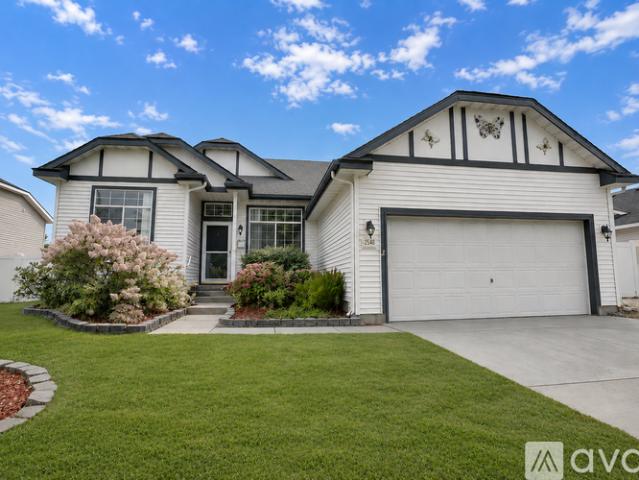 3 BR, 2 BA Apartment 2546 West Timberlake Loop, Coeur D'Alene, ID 83815