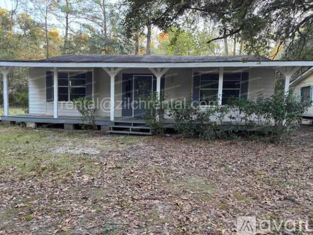 3 BR, 2 BA Apartment 25594 W Spruce St, Lacombe, LA 70445
