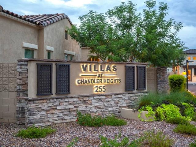 3 BR, 2 BA Apartment 255 E Chandler Heights Rd Unit 050, Chandler, AZ 85249