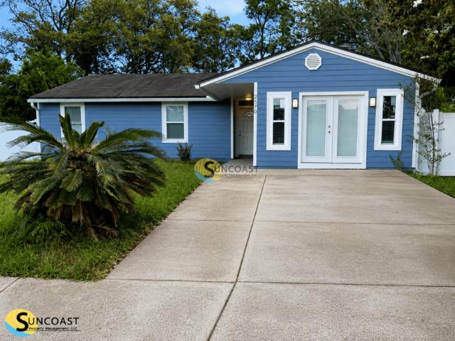3 BR, 2 BA Apartment 2570 Stern Dr S, Jacksonville, FL 32233