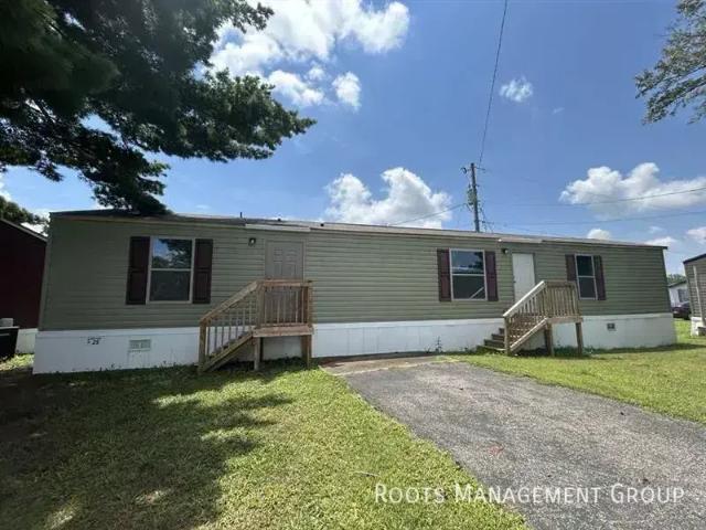 3 BR, 2 BA Apartment 25 Riviera Courts Dr, Murray, KY 42071