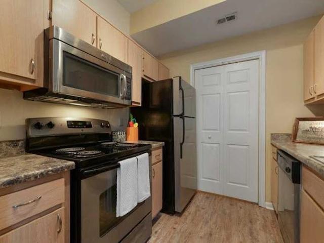 3 BR, 2 BA Apartment 2620 Lejuene Dr Unit 7102, Biloxi, MS 39531