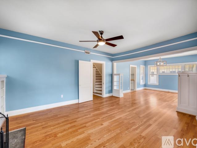 3 BR, 2 BA Apartment 2621 1st Avenue South, St. Petersburg, FL 33712