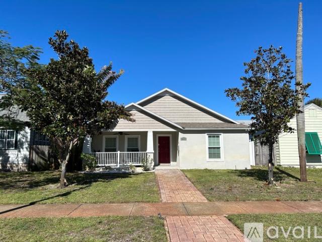 3 BR, 2 BA Apartment 2627 Dartmouth Avenue North, St. Petersburg, FL 33713