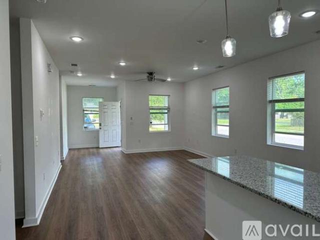 3 BR, 2 BA Apartment 2635 South Allen Drive, North Charleston, SC 29405