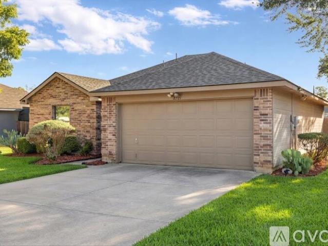 3 BR, 2 BA Apartment 2721 Carten St, Fort Worth, TX 76112