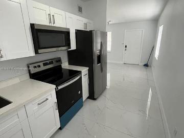 3 BR, 2 BA Apartment 2726 Northwest 4th Court, Pompano Beach, FL 33069